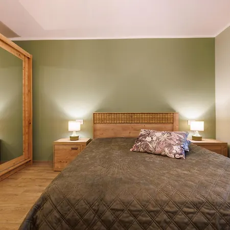 Willa Suncokreti Topola